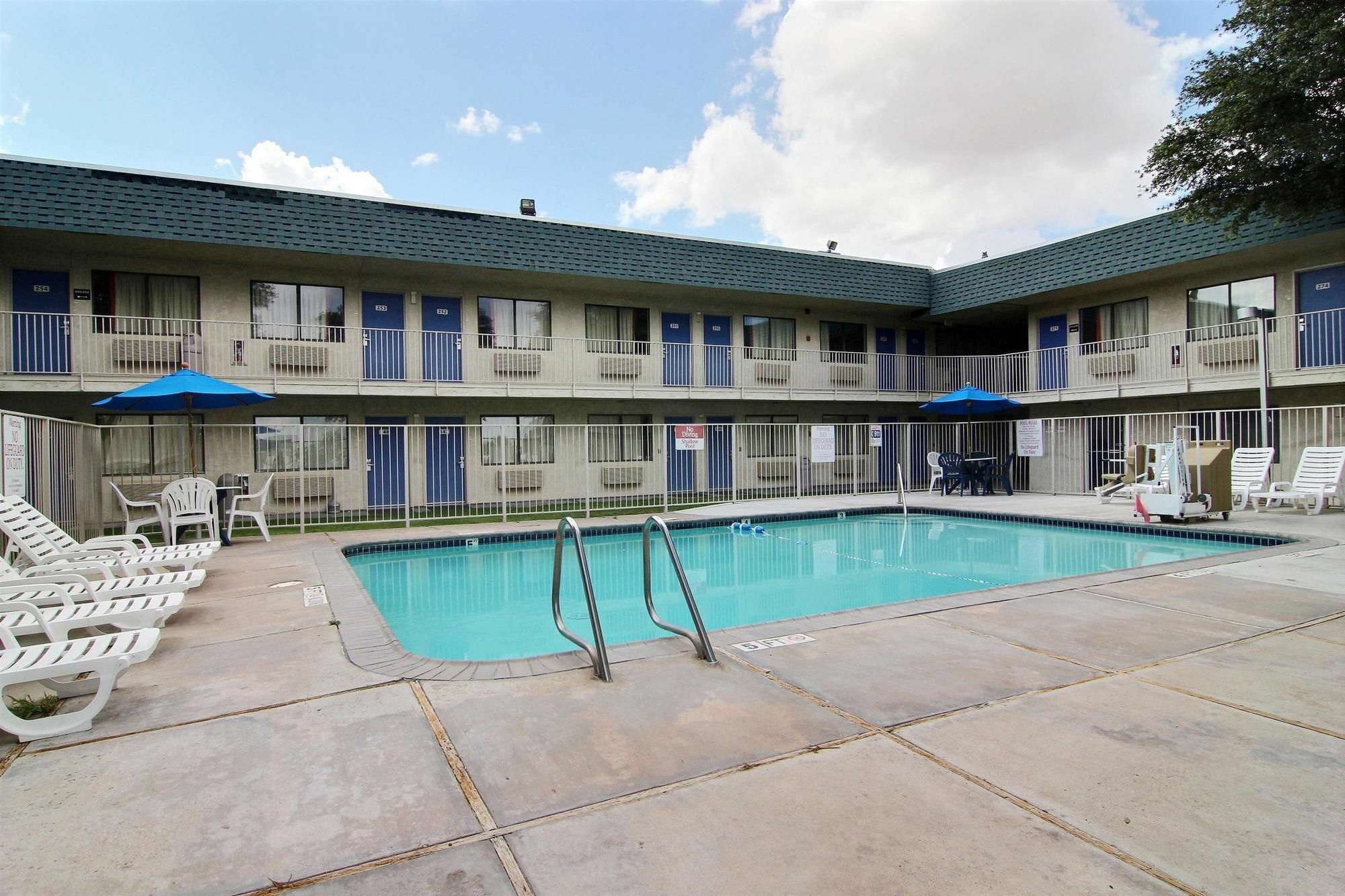 Motel 6-Fort Stockton, Tx Buitenkant foto